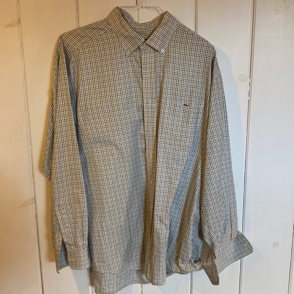 XL Vineyard Vines Button Down